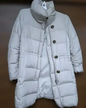 23구 다운 코트 40 버튼 포함