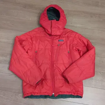 Patagonia 퍼프 자켓 빨간색 후드 부착