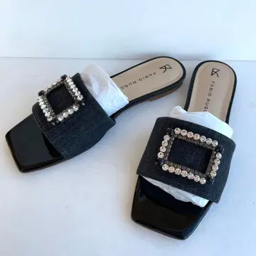 새상품급 파비오 루스코니 비쥬 플랫 샌들 데님 24cm