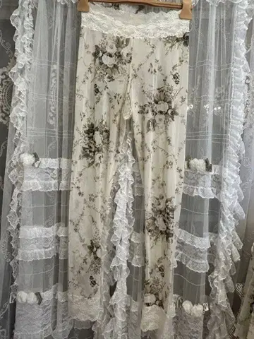 사에라 아키아카네 꽃무늬 레이스 스패츠 팬츠 사이즈 3