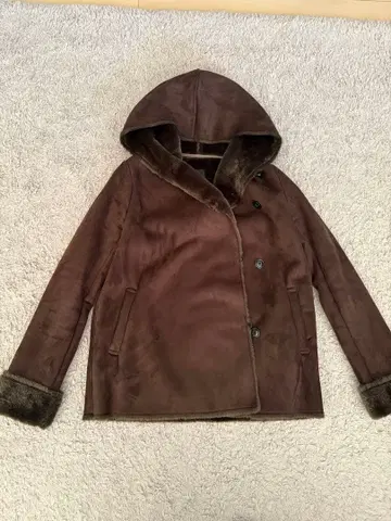 새상품급 어반리서치 로쏘 후드 부착 브라운 무스탕 코트