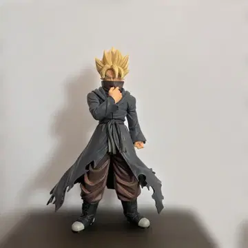 제일복권 드래곤볼 흑의의 전사 초사이어인 피규어