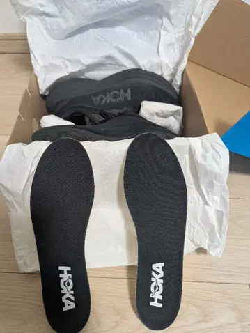 호카 M 본디 8 스니커즈 8D -깔창 미사용-