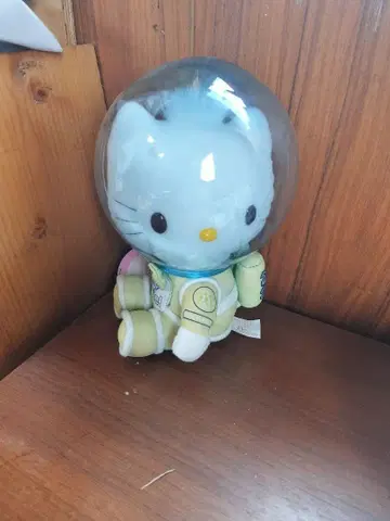 헬로키티 우주복 봉제 인형 2개 약 20cm