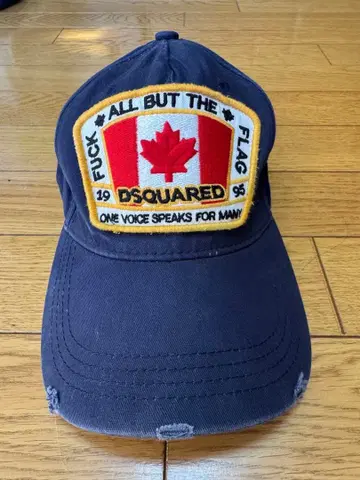 DSQUARED2 캐나다 국기 캡