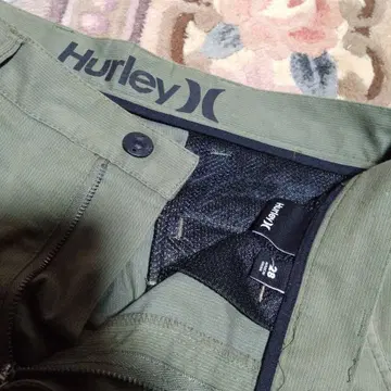 Hurley 올리브 숏팬츠 28