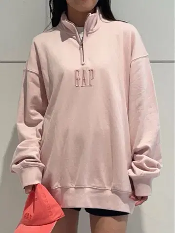 GAP 핑크 하프 지퍼 트레이닝복