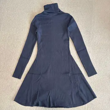 ZARA 터틀넥 니트 원피스 네이비