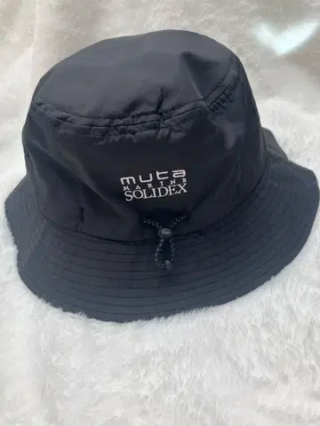 새상품 미사용 muta 블랙 버킷햇