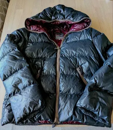 DUVETICA 블랙 다운 자켓 50 하자 있음