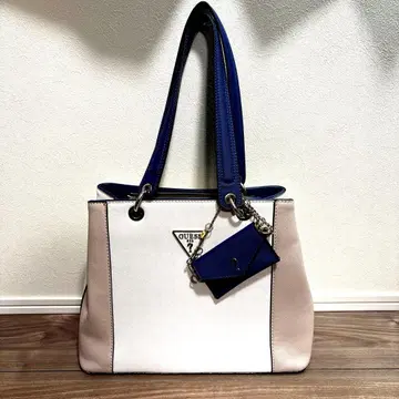 GUESS 토트백 화이트/블루 12/17까지 가격 인하