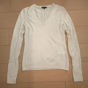 theory 아이보리 V넥 스웨터 S