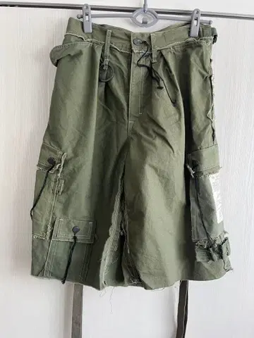 [ 백족 착용 ] MINUS Slash Seam HBT Short