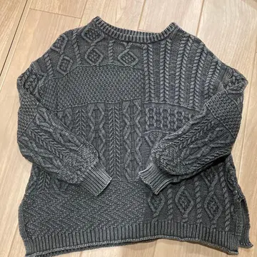 코튼 볼륨 니트