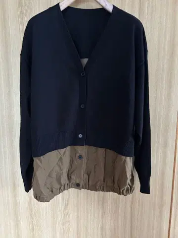 도킹 니트 가디건 쿨 카리안