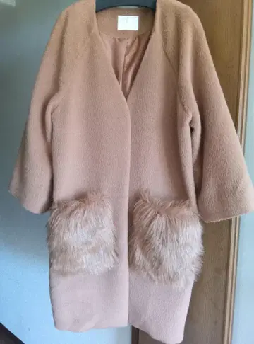 Discoat 새상품급 베이지 롱 코트 퍼 포함