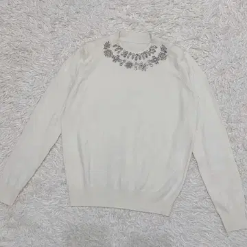 Chesty 체스티 비쥬 펄 니트 화이트