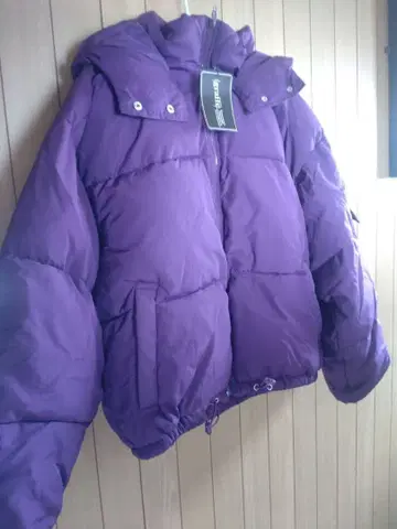 미사용 새상품 보라색 퍼플 다운 자켓 L 사이즈