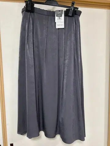 INDIVI 인디비 새상품 스웨이드 새틴 플레어 스커트 빅 사이즈