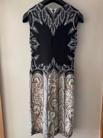 [ 새상품급 ] ETRO 슬리브리스 무릎 기장 원피스 42