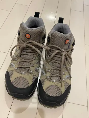 Merrell 하이컷 등산화 베이지