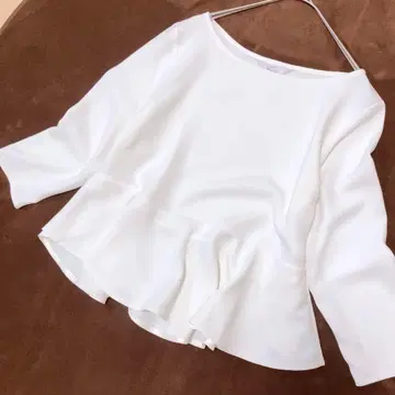 스픽 앤 스팬 NOBLE 드레이프감 티셔츠 세레모니 페플럼 36