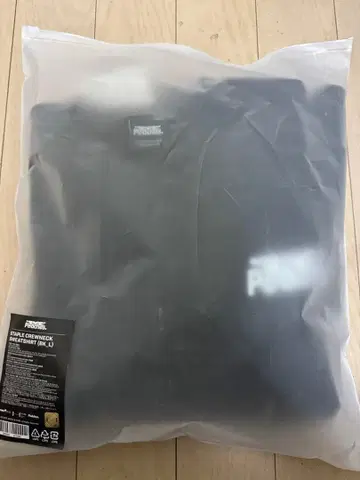 르세라 Peaches 콜라보 맨투맨 L