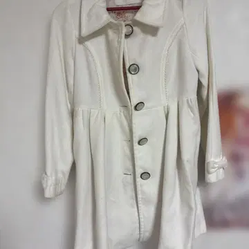 LIZLISA 화이트 코트 로즈 패턴 소매 리본 로리 캐주얼