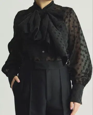 미사용 WimGazette 하세가와 쿄코 콜라보 도트 보타이 블라우스