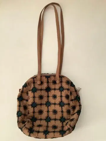 미나 페르호넨 아네모네 백