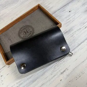 [ 트래커 월렛 미들 2층 ] 블랙 북미 스테어 실버 YKK