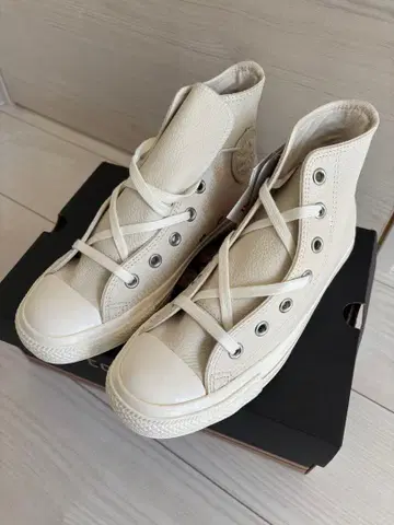 [ 새상품 ] ungrid 컨버스 10th 하이컷 스니커즈 24.5cm