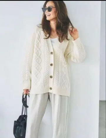 23구 아란 패턴 가디건 케이블 니트 가디건 사이즈 32