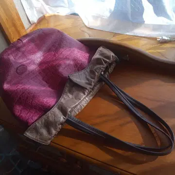 IBIZA 와인 레드 가죽 숄더백