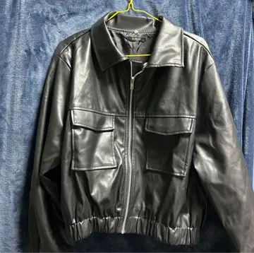 SUREVE 블랙 크롭 가죽 자켓