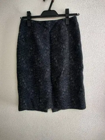 Pinky&Dianne 울 타이트 스커트 그레이 블랙 레이스 38 M