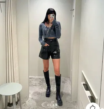 EMODA 인조 가죽 하이웨스트 숏 팬츠 M