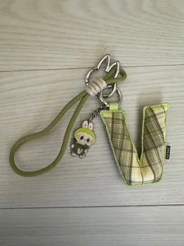 POP MART THE MONSTERS PIN FOR LOVE