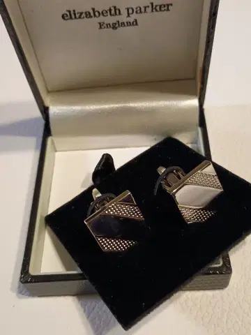 elizabeth parker 기하학 패턴 커프스