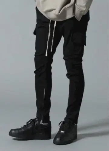 Darnke Schon 블랙 카고 팬츠 30