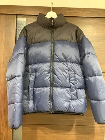 AZUL by MOUSSY 다운 자켓 파랑과 블랙