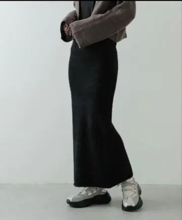 SENSEOFPLACE 라메 샤기 니트 스커트