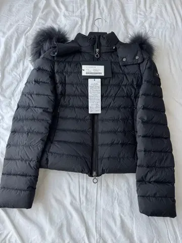 [ 새상품 ] VARENA  다운 자켓 (택 포함)