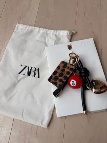 [ 미사용 ] ZARA 멀티 참 키링