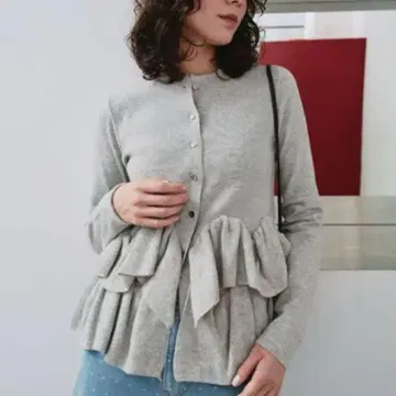 titivate 티티베이트 프릴 헴 니트 가디건 S