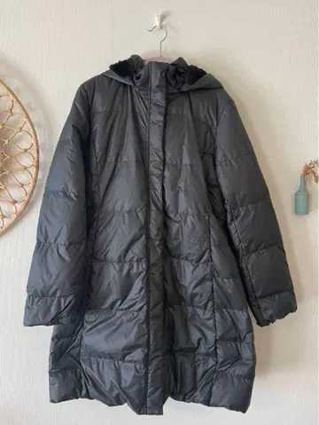 가볍고 따뜻한 후드 부착 롱 기장 다운 자켓 블랙 사이즈 L