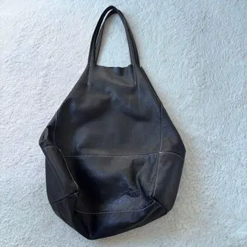 GIANNI CHIARINI 블랙 가죽 백 가벼운 주름 가죽