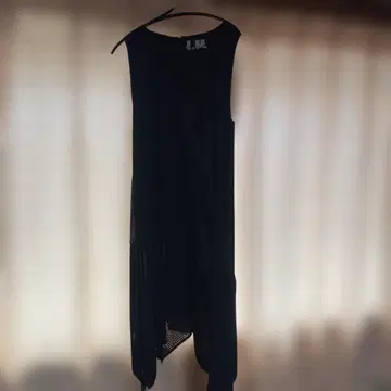 gomme 비대칭 슬리브리스 원피스 블랙