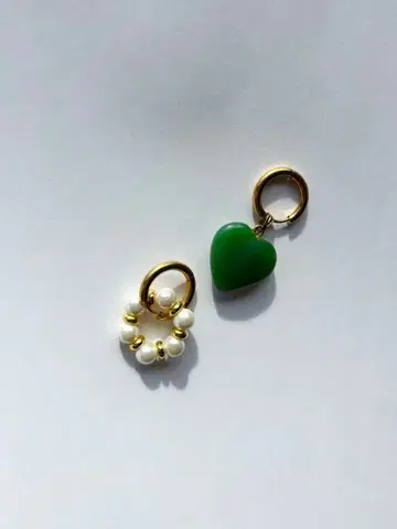 timeless pearly풍 하트 귀걸이 green