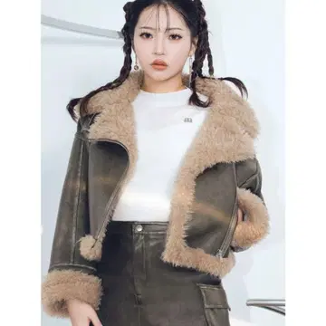 MURUA 빈티지 스타일 숏 페이크 무스탕 2024 카키